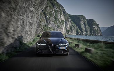 2024 Alfa Romeo Giulia Quadrifoglio Super Sport wallpaper thumbnail.