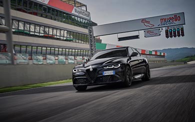 2024 Alfa Romeo Giulia Quadrifoglio Super Sport wallpaper thumbnail.