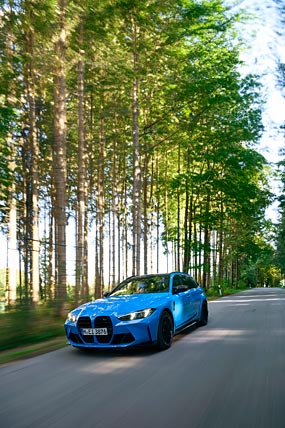 2025 BMW M3 Competition phone wallpaper thumbnail.