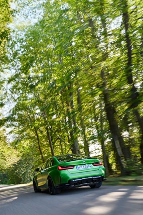 2025 BMW M3 Competition phone wallpaper thumbnail.