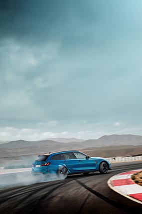 2025 BMW M3 CS Touring phone wallpaper thumbnail.