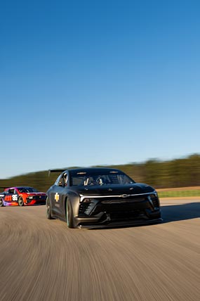 2025 Chevrolet Blazer EV.R NASCAR Concept phone wallpaper thumbnail.