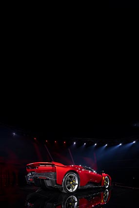 2025 Ferrari F80 phone wallpaper thumbnail.