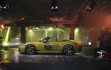 2025 Porsche 911 Spirit 70 Edition wallpaper thumbnail.