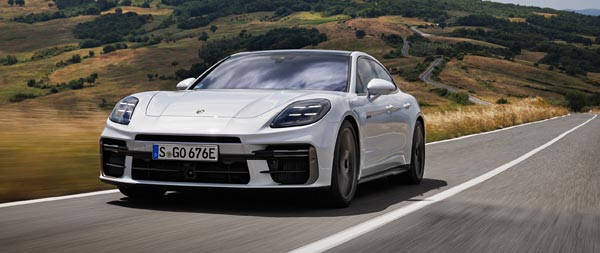 2025 Porsche Panamera Turbo S E-Hybrid super ultrawide wallpaper thumbnail.