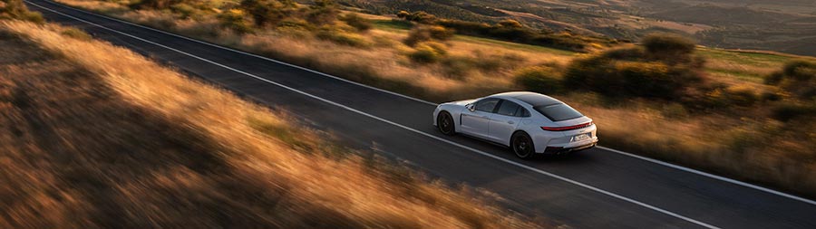 2025 Porsche Panamera Turbo S E-Hybrid super ultrawide wallpaper thumbnail.