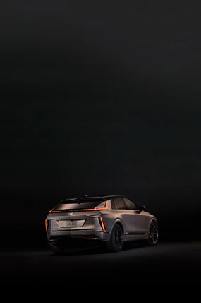 2026 Cadillac Lyriq-V phone wallpaper thumbnail.